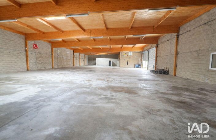 Vente Murs commerciaux 900 m&sup2; — photo 2
