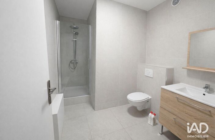 Vente Murs commerciaux 900 m&sup2; — photo 3