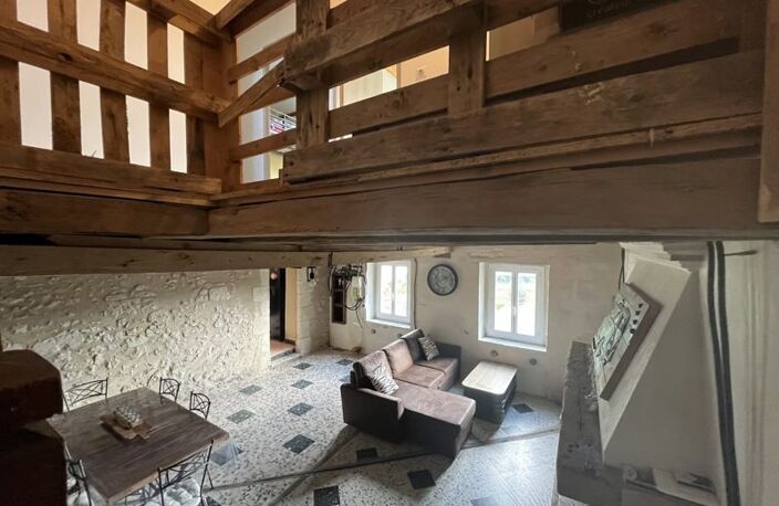 Maison en pierre de 3 pièces principales — photo 5