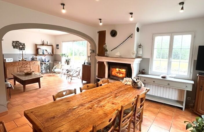 Vente Maison/villa 7 pièces — photo 2