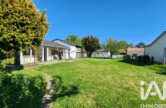 Vente Maison/villa 10 pièces — photo 2