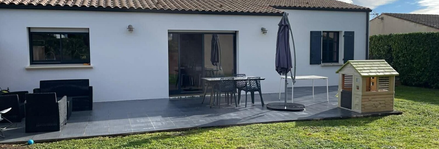 Maison 5 Pièces 107 m² à vendre à Montroy (17220)