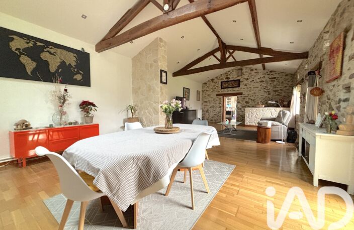 Vente Maison/villa 8 pièces — photo 2