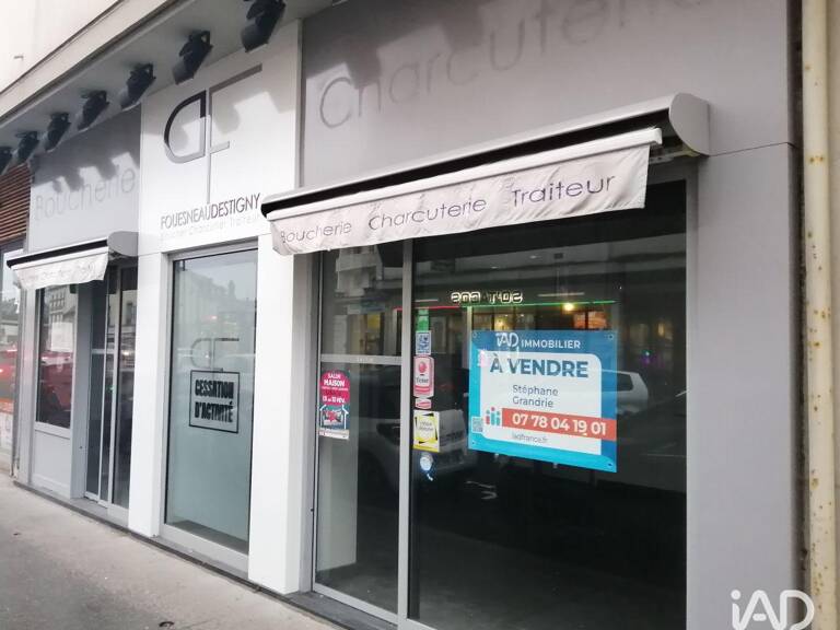 Vente Boutique/Local commercial 94 m&sup2; — photo 1