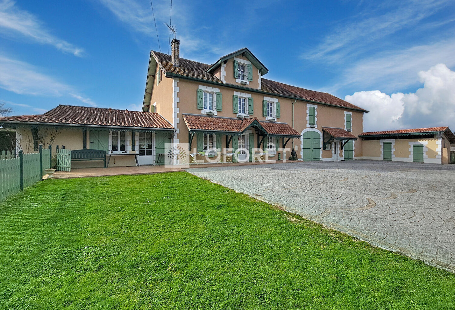 Demeure landaise Proche Hagetmau 15 pièce(s) 350m² — photo 1