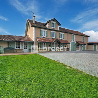 Maison 15 pièces 595000 €