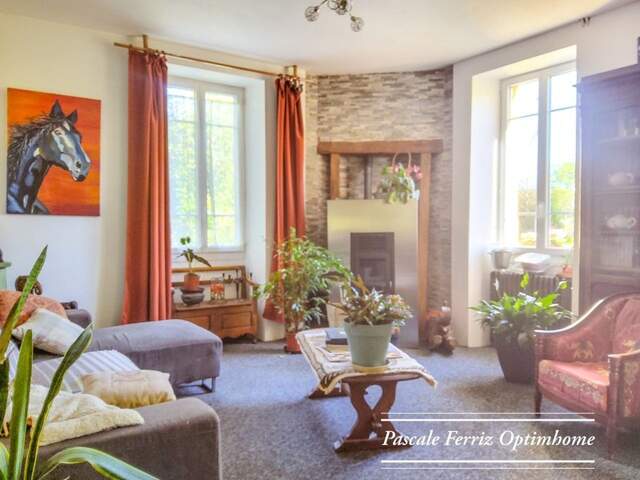 « INDIA » Maison T9 –  6 chambres – 205 m² + dépendances 180m² - sur terrain 3320 m² à SALIES-DU-SALAT — photo du bien