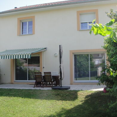 Maison 5 pièces 1455 €