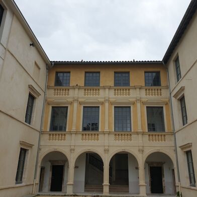 Appartement 2 pièces 684 €