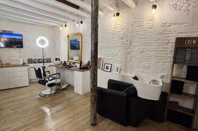 Commerce  284000 €
