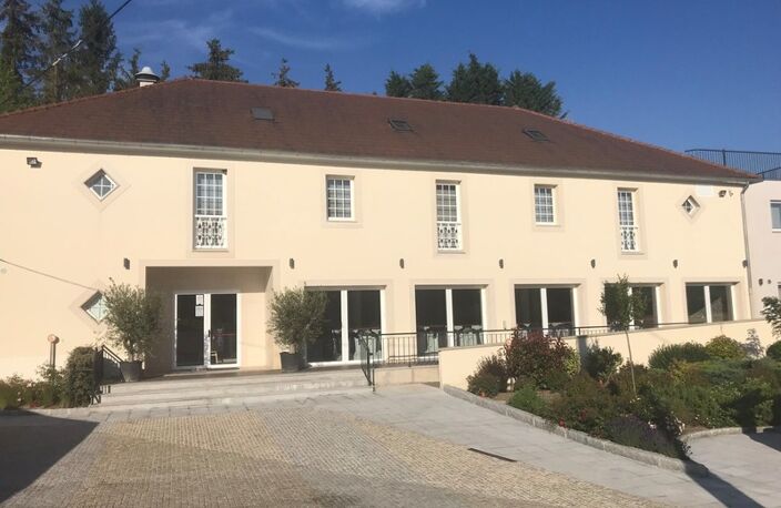 SALLE DE RECEPTION 220 personnes assises + 94 couchages au cœur du Vignoble Champenois — photo 5