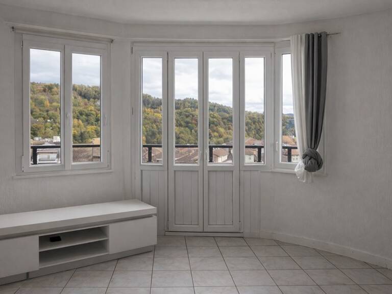 VALSERHÔNE – Appartement 5 pièces de 107,35 m² Carrez (119,20 m² au sol) – Centre-ville — photo 1