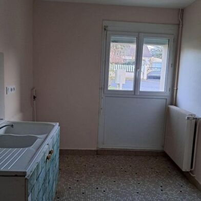 Appartement 3 pièces 369 €