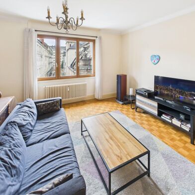 Appartement 3 pièces 275000 €