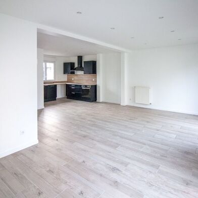 Maison 4 pièces 2000 €