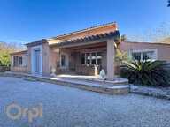 Maison de charme à Roquebrune-sur-Argens – 8 pièces – 204 m² avec piscine, dépendance, spa et jardin paysagé — photo 2