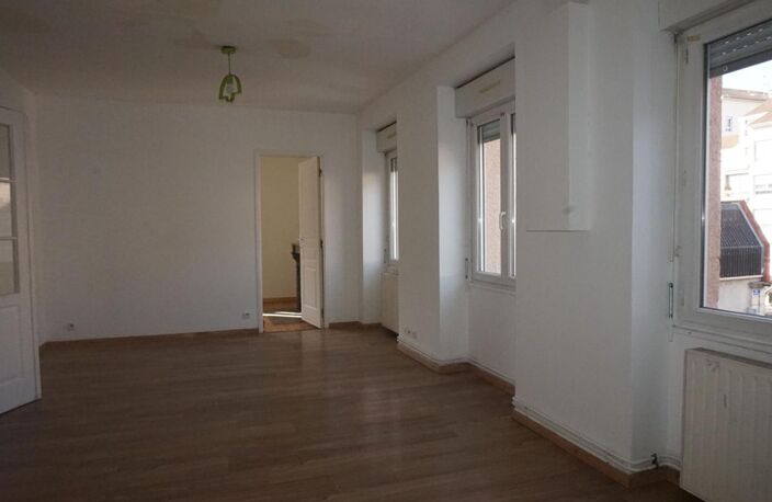 FIRMINY CENTRE 42700 T3 53 m² 2 CHAMBRES — photo 2