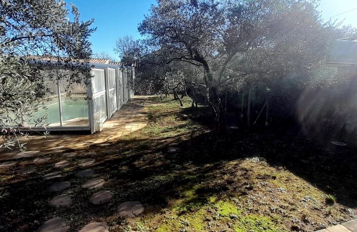 Rare à la vente maison plain pied proche tous commerce au calme — photo 4