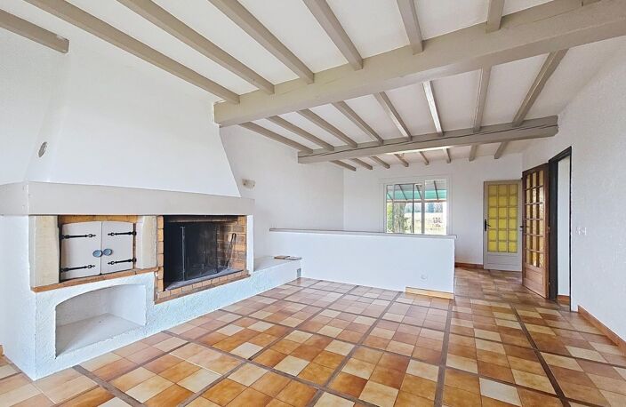 Maison de plain-pied avec dépendances  Villeneuve-la-Comptal  Idéale artisan ou projet évolutif — photo 3