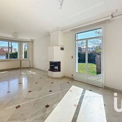 Maison 8 pièces 698000 €