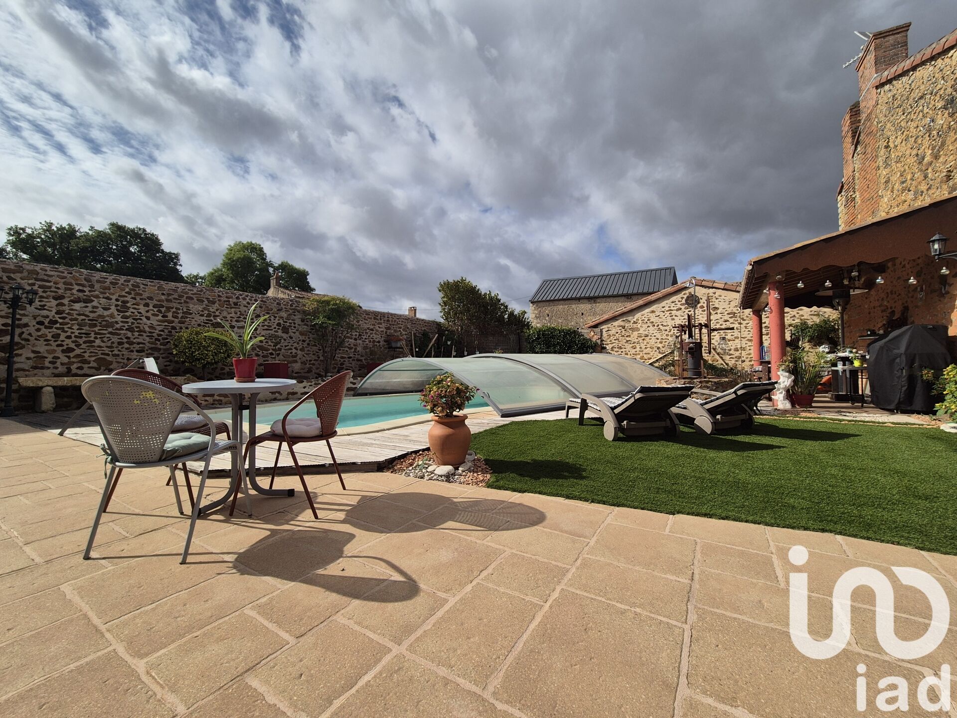 Thouars - 227m² - 6p.