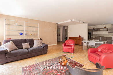 Appartement 5 pièces 2226 €