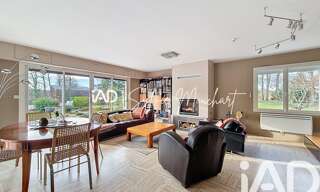 Maison 5 Pièces 120 m² à vendre à Le Mesnil-Saint-Denis (78320)