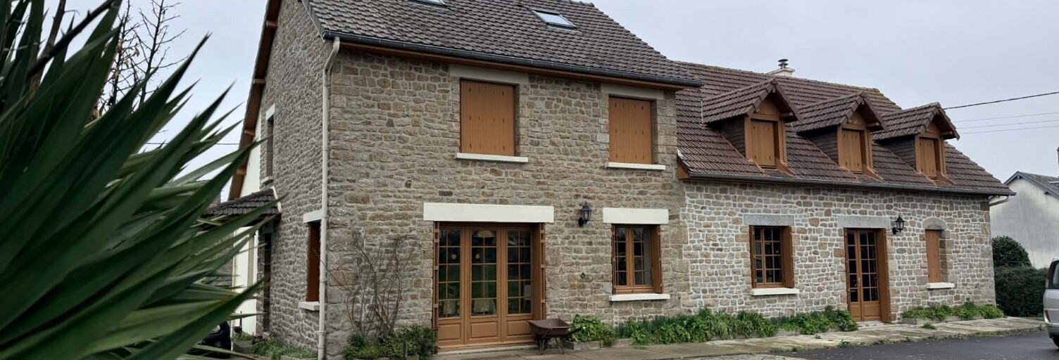 Maison 10 Pièces 197 m² à vendre à Isigny-le-Buat (50540)
