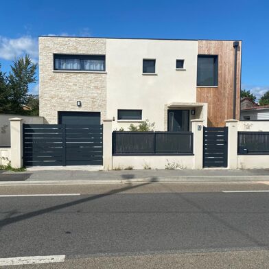 Maison 5 pièces 379900 €