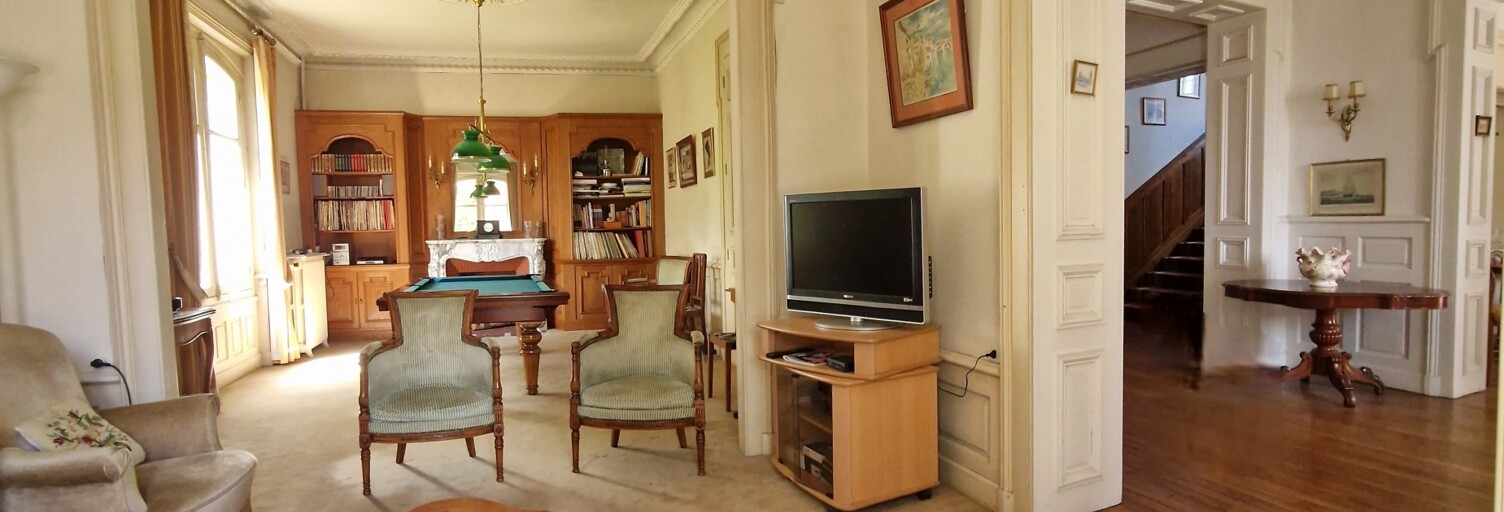 Maison 16 Pièces 270 m² à vendre à Terrasson-Lavilledieu (24120)