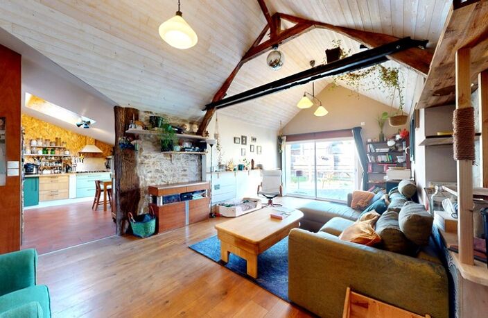 MAISON EN PIERRE PLAIN-PIED 4 CHAMBRES + BUREAU + DEPENDANCES + JARDIN — photo 4