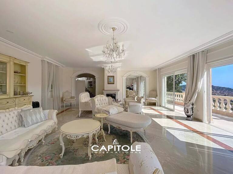 Vallauris - Splendide villa familiale de  348 m² de 10 pieces of — photo 1