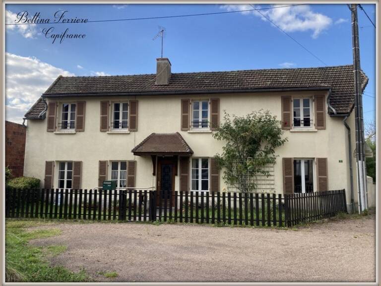 Maison familiale à rénover avec grand terrain arboré — photo 1