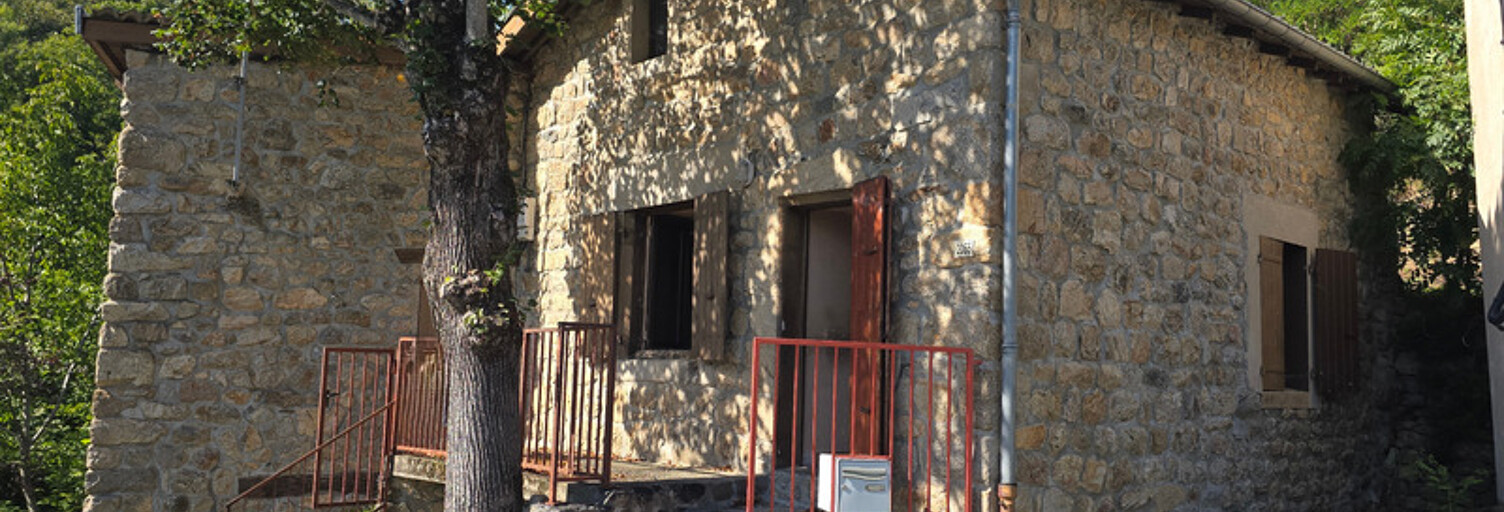 Maison 2 Pièces 46 m² à vendre à Saint-Cierge-sous-le-Cheylard (07160)