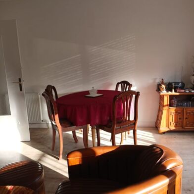 Appartement 4 pièces 900 €