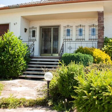 Maison 5 pièces 1750 €