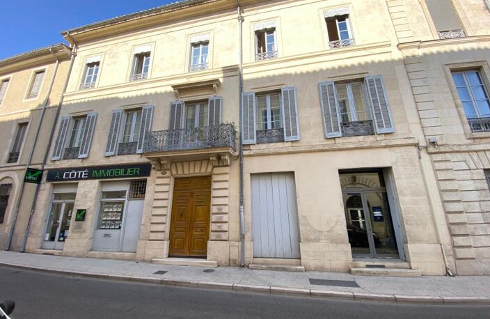 NÎMES ARÈNES – PRESTIGIEUX APPARTEMENT HAUSSMANNIEN DE 195 M² – POTENTIEL & GARAGES — photo 3
