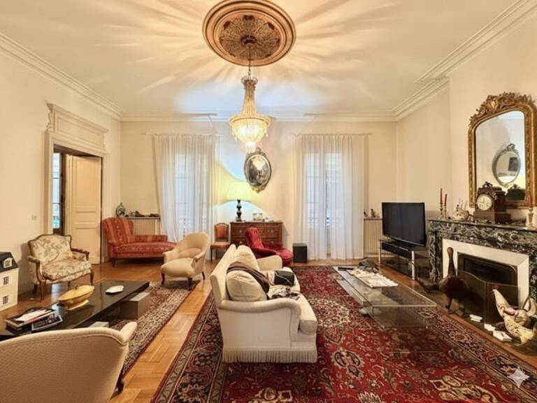 NÎMES ARÈNES – PRESTIGIEUX APPARTEMENT HAUSSMANNIEN DE 195 M² – POTENTIEL & GARAGES — photo 1