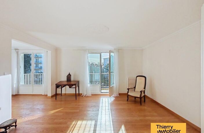 Vaste T5 de 117 m² avec balcon, parking et cave  - Rénovation énergétique BBC votée et entièrement prise en charge par le vendeur — photo 2