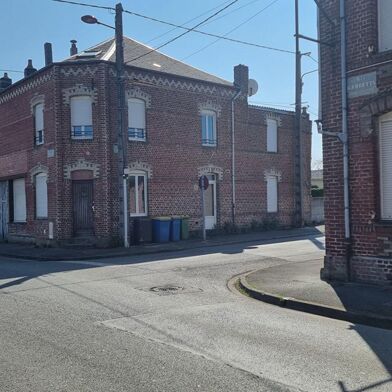 Immeuble  164400 €