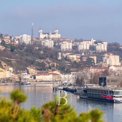 Maison 7 pièces 1395000 €