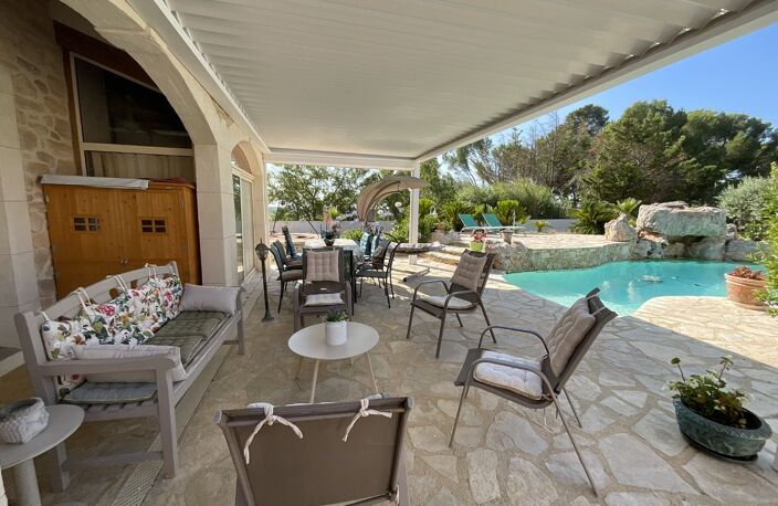 Villa — photo 3