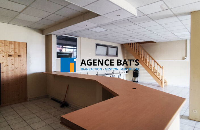 A louer Local commercial — photo 3