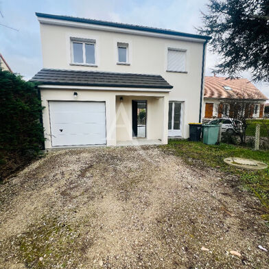 Maison 5 pièces 1035 €