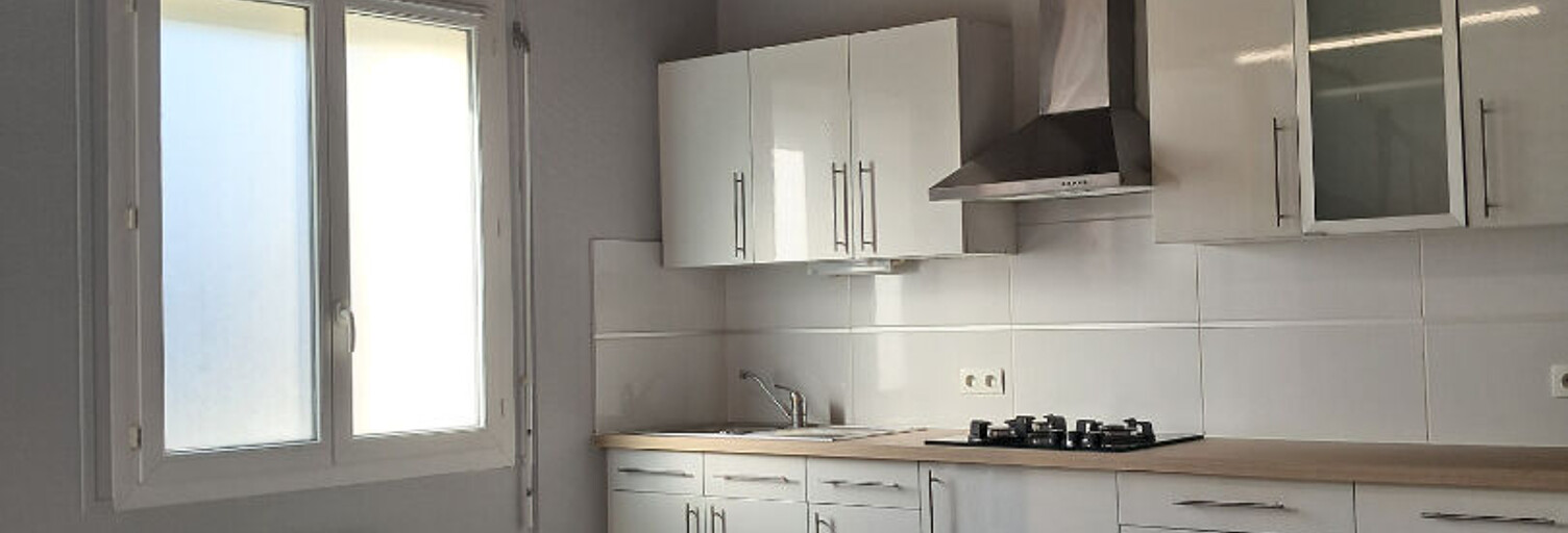 Maison 3 Pièces 72 m² à louer à Pons (17800)