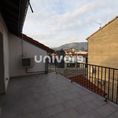 Appartement 2 pièces 725 €