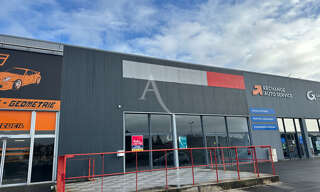 Commerce  363 m² à louer à Tonnay-Charente (17430)