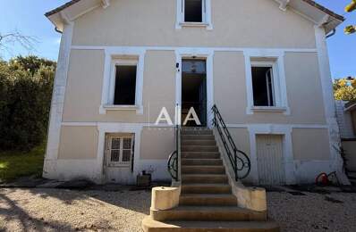 Maison charentaise de caractère avec dépendance indépendante – Q — photo du bien