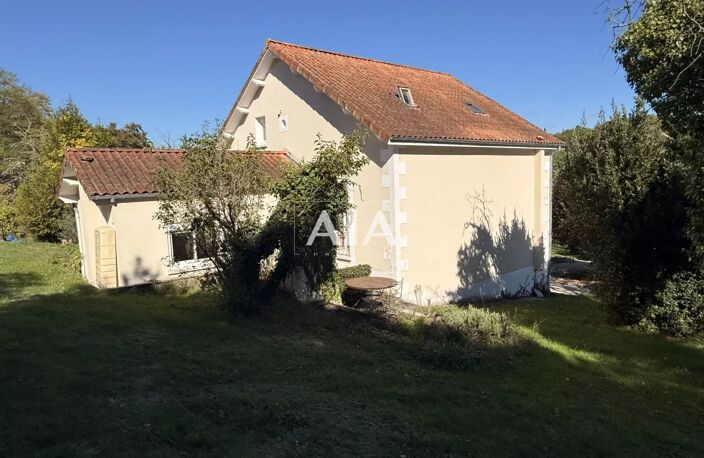 Maison charentaise de caractère avec dépendance indépendante – Q — photo 2