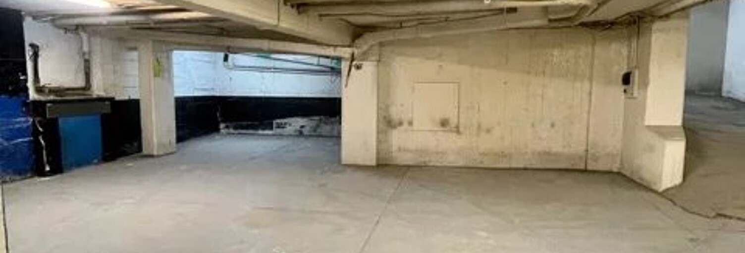 Garage   m² à louer à Nice (06300)